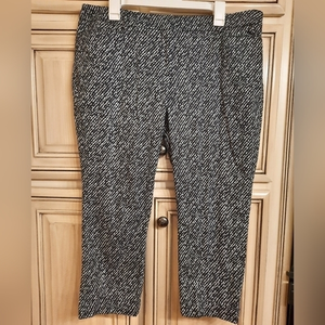 7th Avenue‎ New York and Company Pants! SIZE 16 - Black / White
